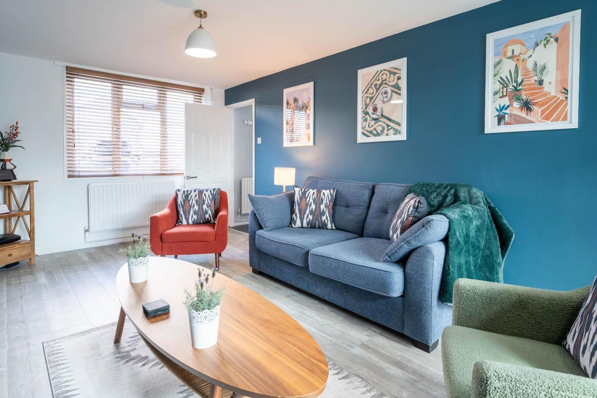 Gatwick Place - 4 Bed 2 Bath Self Contained House With Private Garden Хорли Экстерьер фото