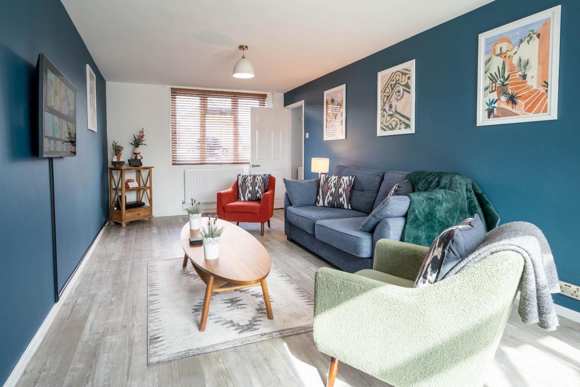 Gatwick Place - 4 Bed 2 Bath Self Contained House With Private Garden Хорли Экстерьер фото